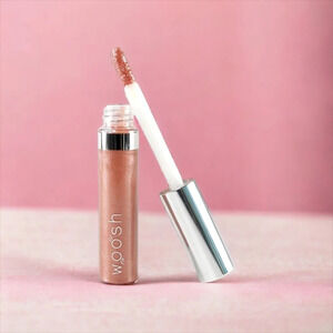 NWT! Woosh Beauty SPIN-ON Vegan Non-Sticky Lip Gloss in GLAM TAUPE